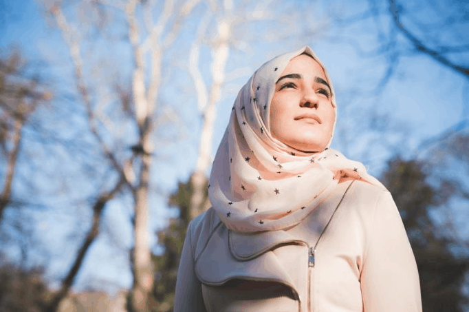 Bagaimana Jilbab Telah Tumbuh Menjadi Industri Fashion