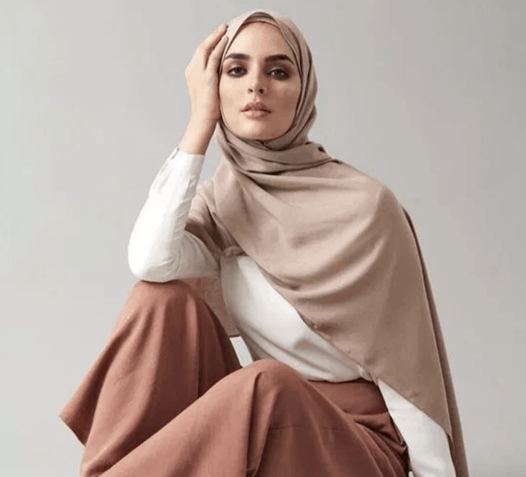 Koleksi Hijab Styles & Desain Baru di 2020 Untuk Wanita