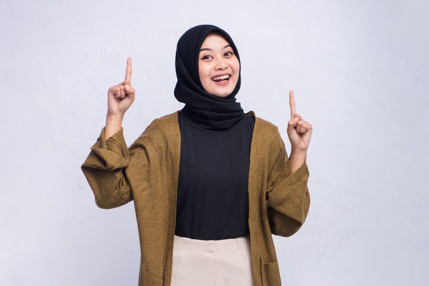 7 Cara Menjaga Warna Hijab Tetap Cerah dan Tahan Lama