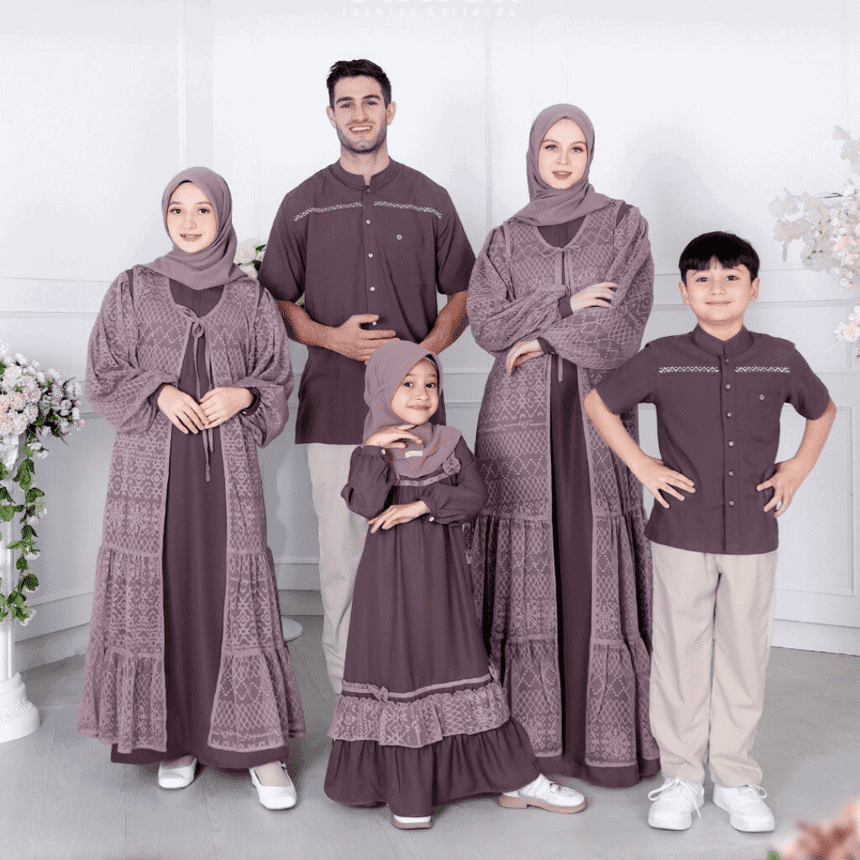 Rayakan Momen Istimewa dengan Keanggunan Gamis Brokat Sarimbit Keluarga!