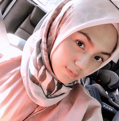 Tren Hijab Cantik Warna Coral â€